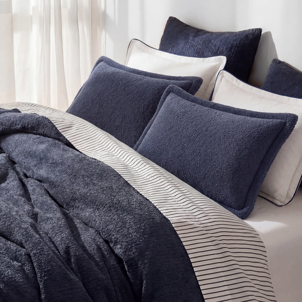 Sunday Citizen Cloud Cool Cooling Comforter Midnight